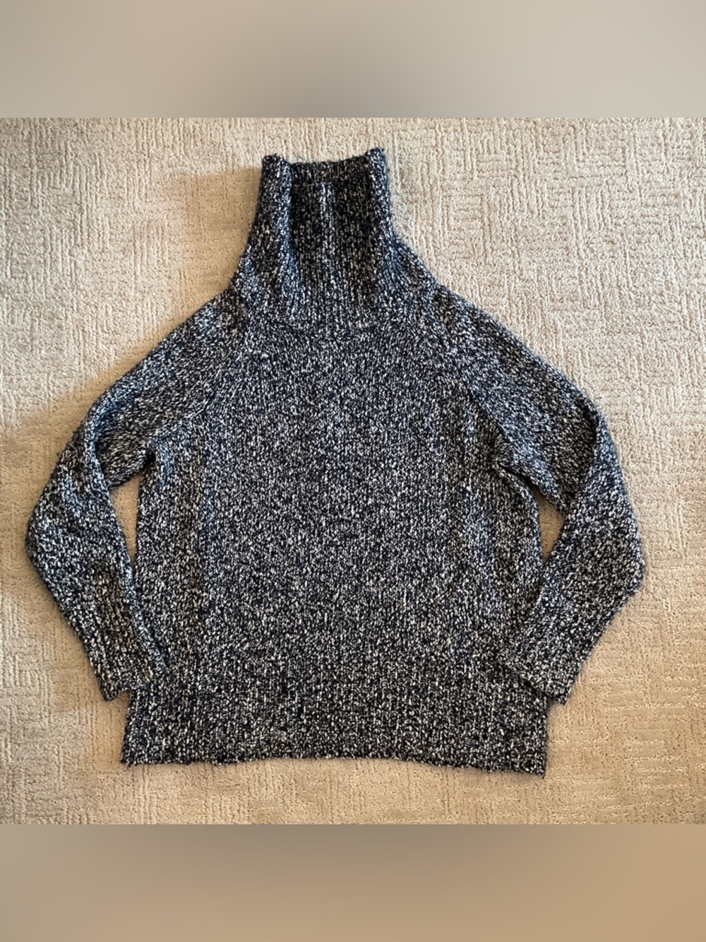 💫💜 Aritzia Community Speckled Navy White Wool Blend Turtleneck Sweater – Size S
